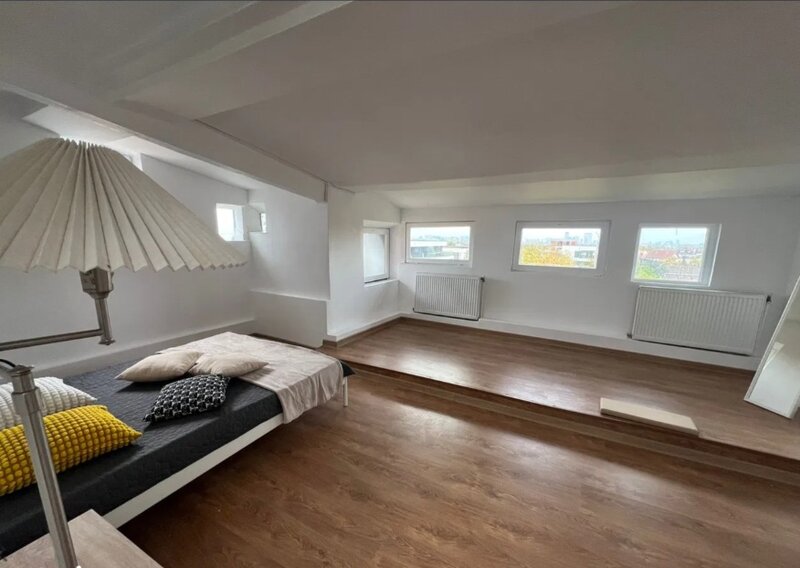 Jolie Ville, Erou Iancu Nicolae