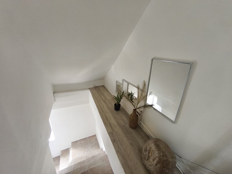 Jolie Ville, Erou Iancu Nicolae