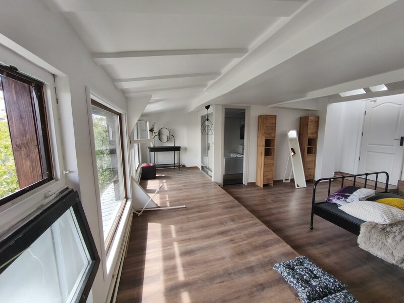 Jolie Ville, Erou Iancu Nicolae